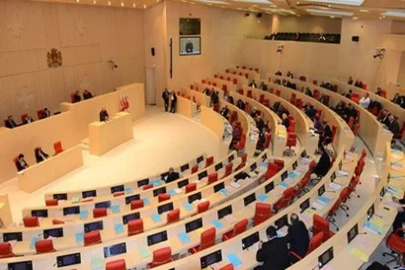 Gürcüstan yeni viza tətbiq edir