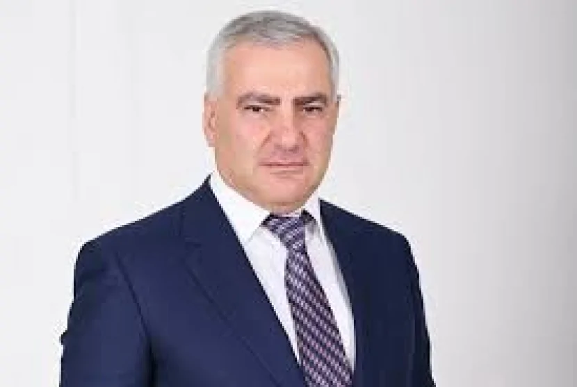Karapetyanın partiyasının üzvləri SAXLANILDI