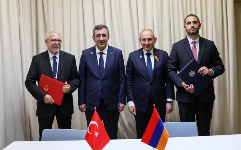 Türkiyə və Ermənistan saziş İMZALADI