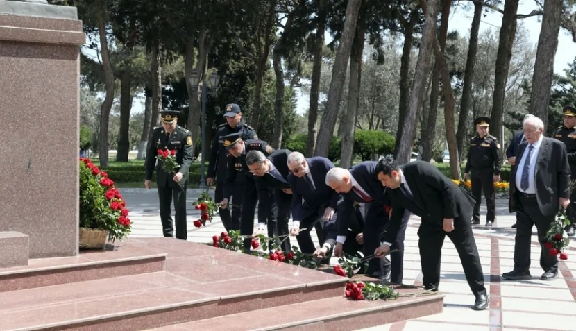 Suraxanıda Ulu Öndərin 103-cü ildönümü qeyd edildi