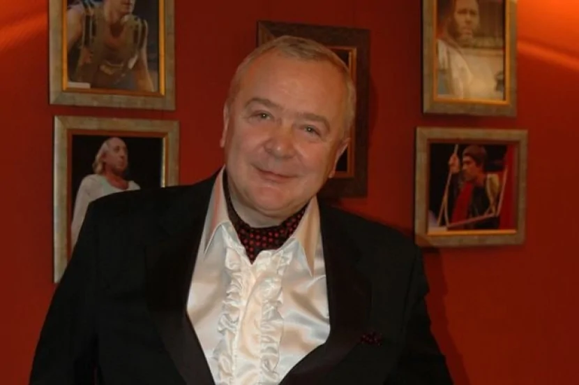 Tanınmış aktyorun səhhəti PİSLƏŞDİ