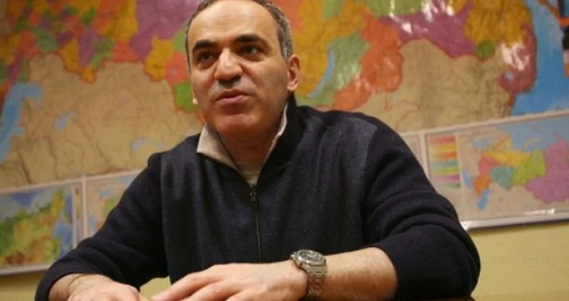 Kasparov beynəlxalq axtarışa verildi