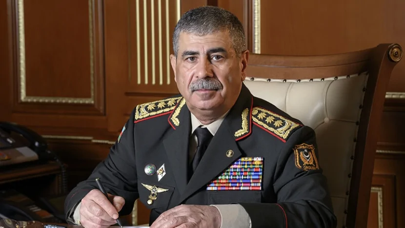 Zakir Həsənov Müstəqillik Günü münasibətilə Azərbaycan Ordusunun şəxsi heyətini təbrik etdi