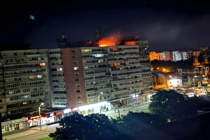 PUA yaşayış binasına ÇIRPILDI- YARALANANLAR VAR... bu ölkədə
