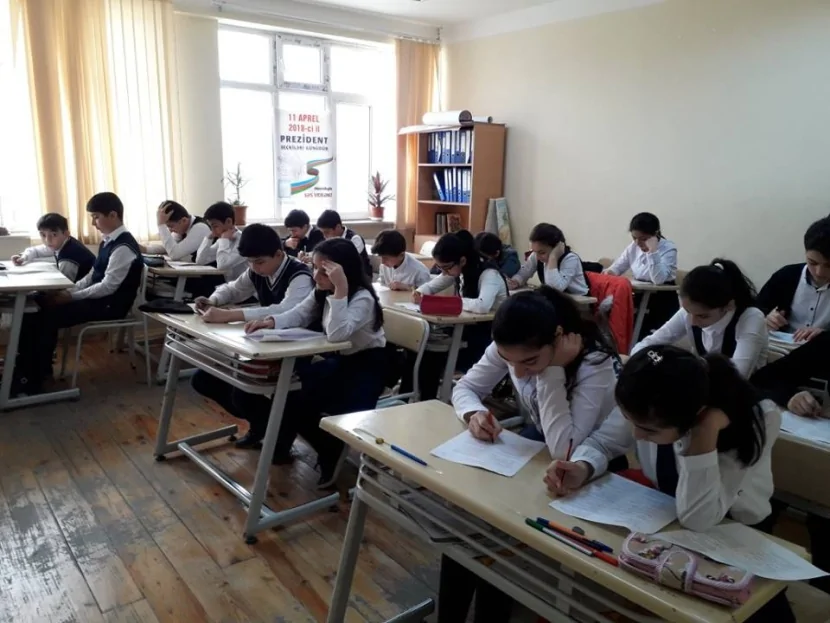 Sabahdan bu məktəblər DİSTANT təhsilə KEÇİR