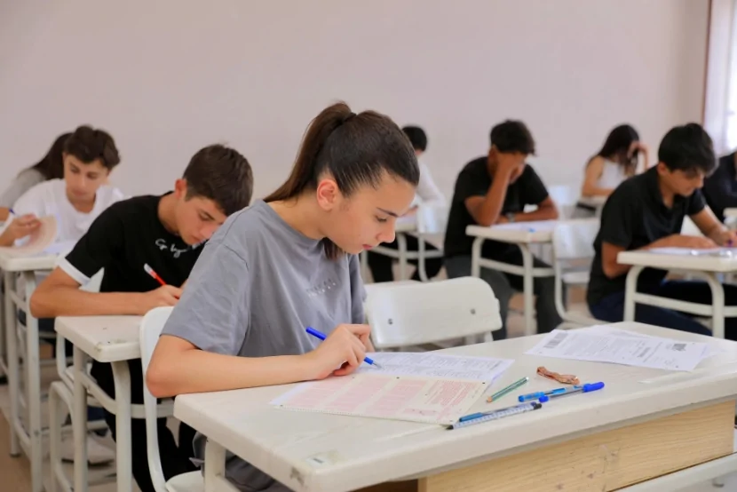 I və IV qruplar üzrə qəbul imtahanı keçirilir