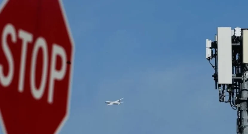 Daha iki ölkə hava məkanlarını BAĞLADI
