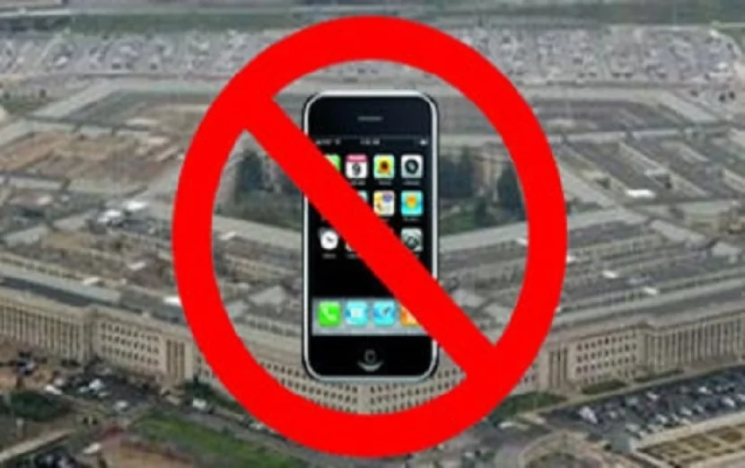 Əfqanıstanda telefondan istifadə qadağan edildi
