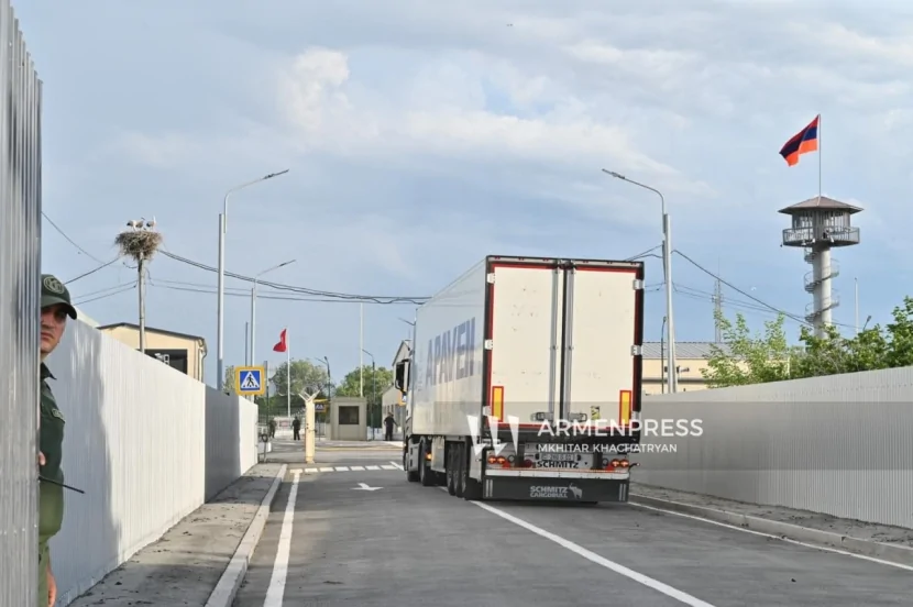 Türkiyə Ermənistanla sərhədi açdı