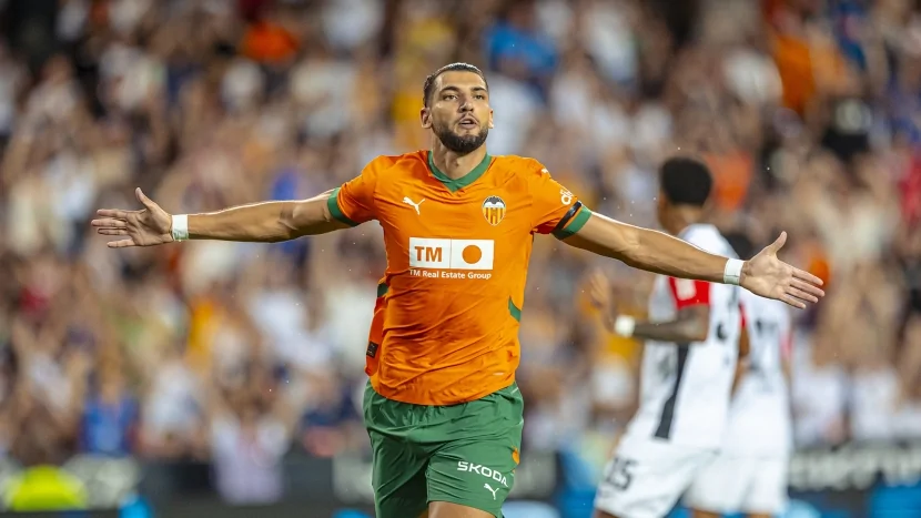Məşhur futbolçuya HÖKM OXUNDU