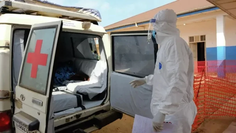 Ebola xəstələri müalicə mərkəzlərindən QAÇIR