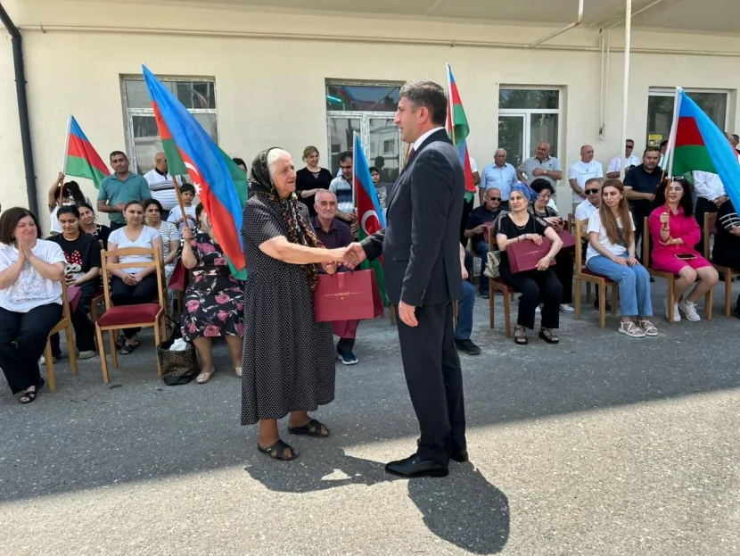 Köç karvanı Xankəndi şəhərinə çatıb