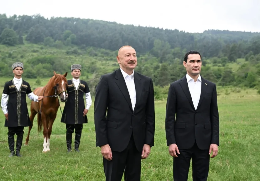 Türkmənistan Prezidentinə Qarabağ atı hədiyyə edilib - FOTO